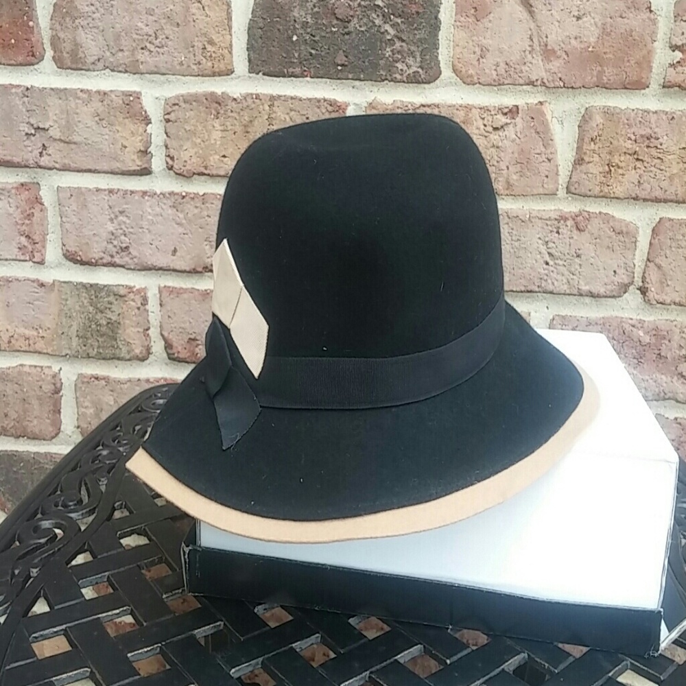 New with tag Hat