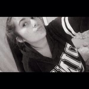 Meet your Posher, Sakara