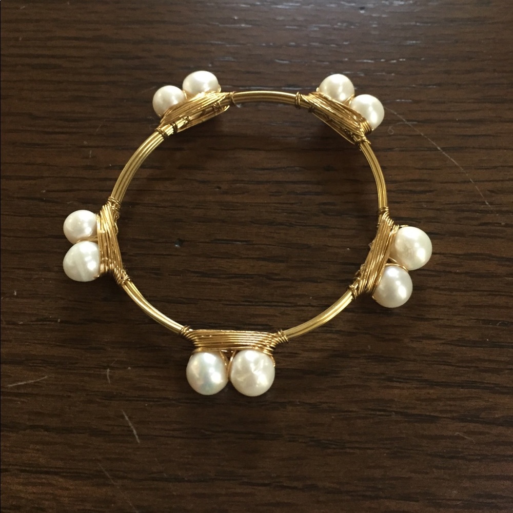 Gold and pearl bracelet