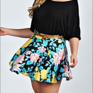 Boohoo Plus - Floral Skater Skirt