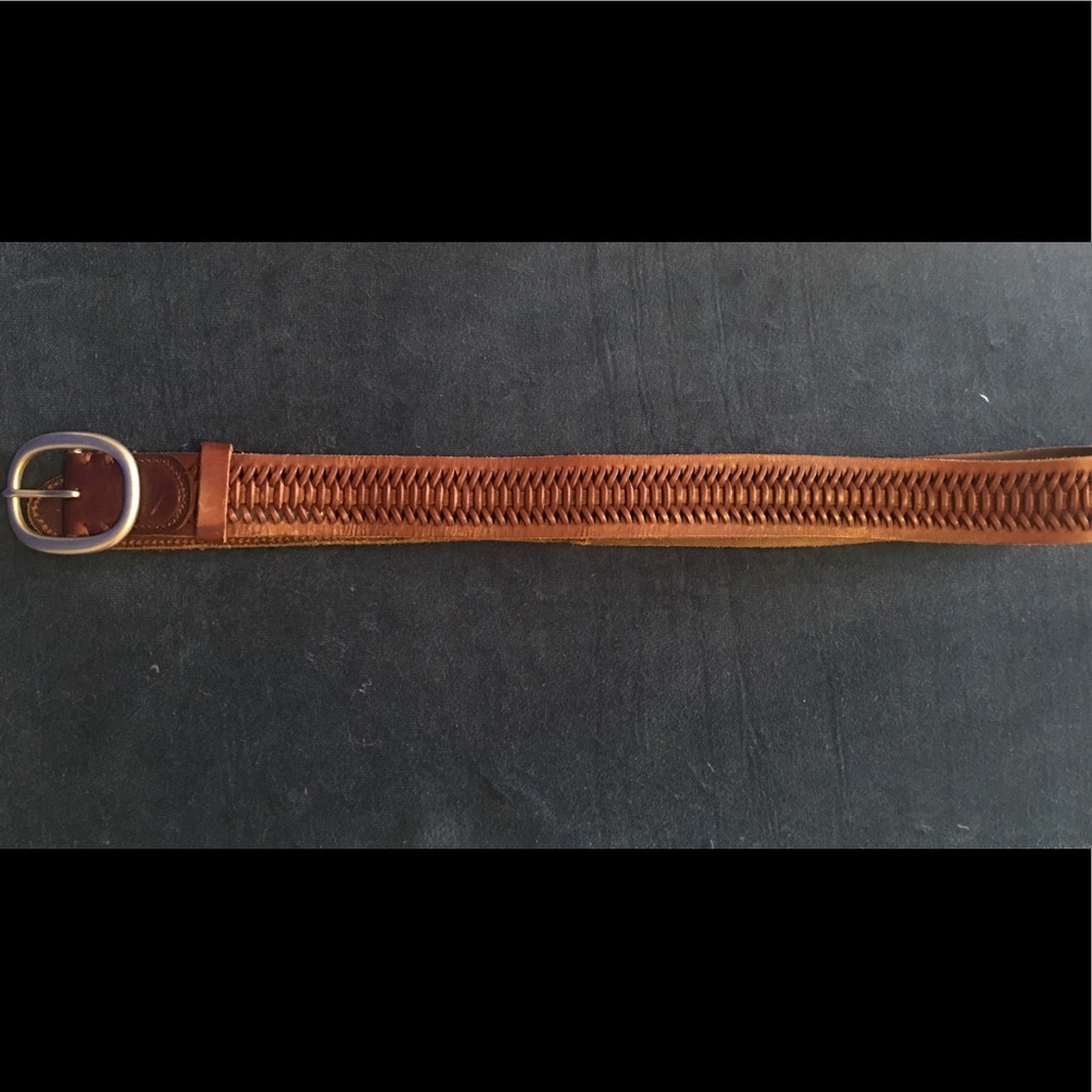 SALE! EUC small brown leather American Eagle belt