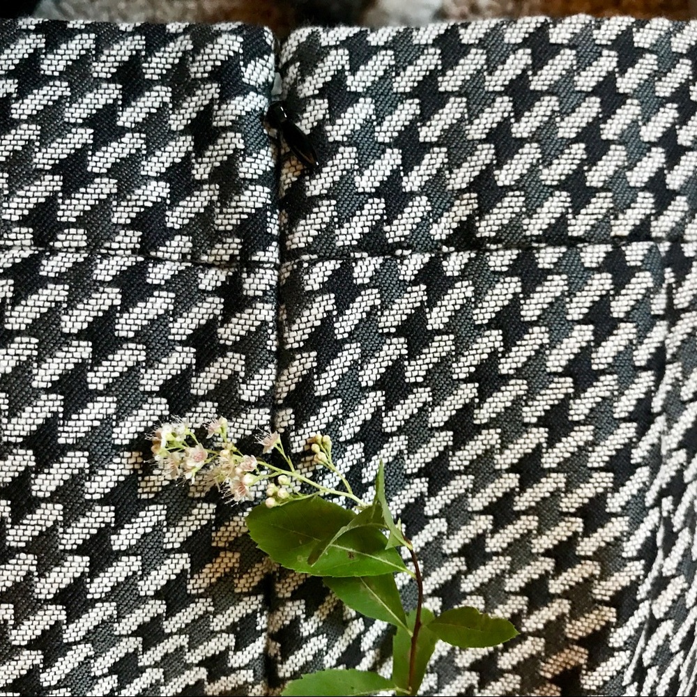 💥sold💥Houndstooth Miniskirt - Picture 4 of 4