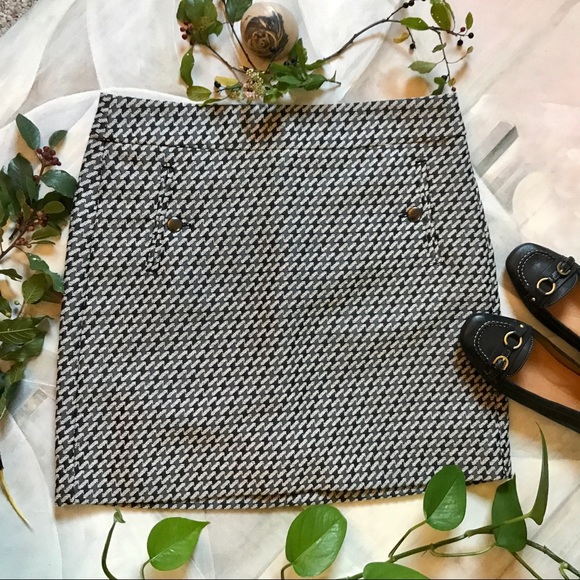 LOFT Dresses & Skirts - 💥sold💥Houndstooth Miniskirt