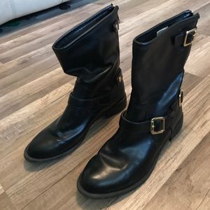 Black Mossimo boots