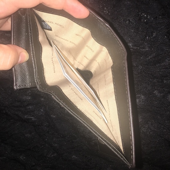 Michael kors wallet - Picture 3 of 5