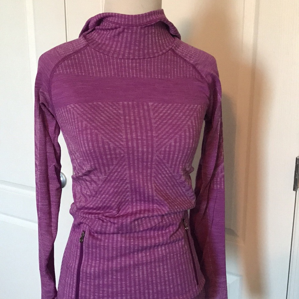 Lululemon rest less hoodie 4