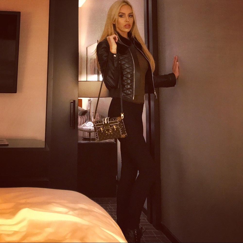 Meet your Posher, Valerie