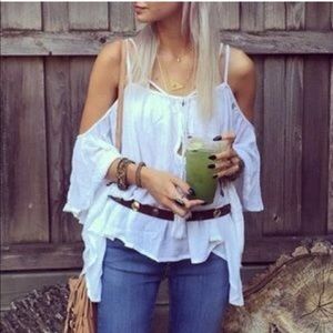 LF Oversized White Off the Shoulder Blouse M/L