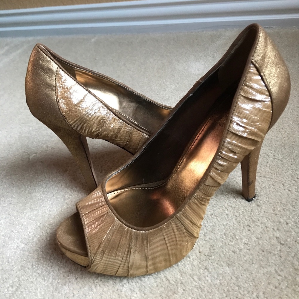 Vince Camuto Gold Heels