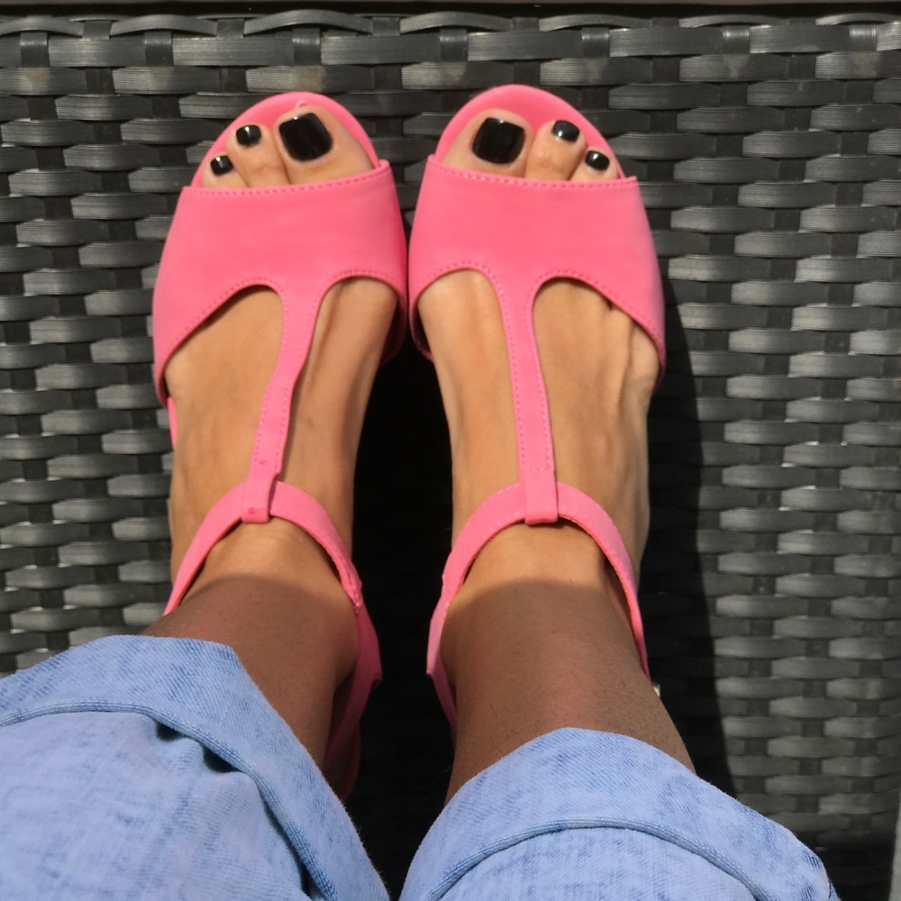 Hot Pink Peep Toe Platform Chunky Heel Sandal - Picture 4 of 8
