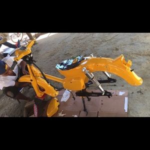 Meet your Posher, Anaurys