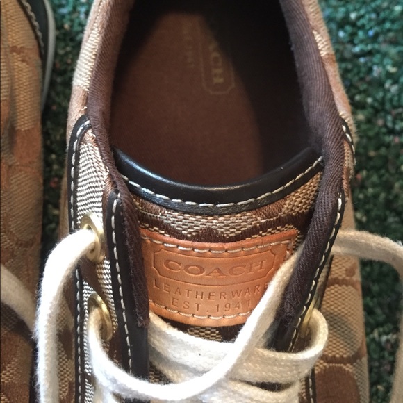 💎 Coach Shoes - Picture 2 of 3