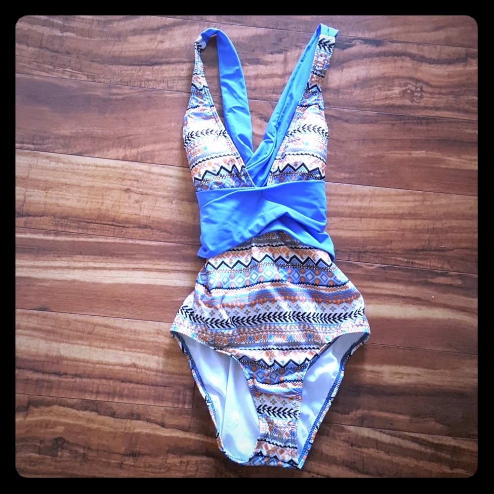 Athena Size 4 one piece swimsuit