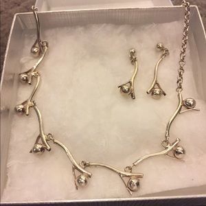 Bergdorf earrings and necklace set