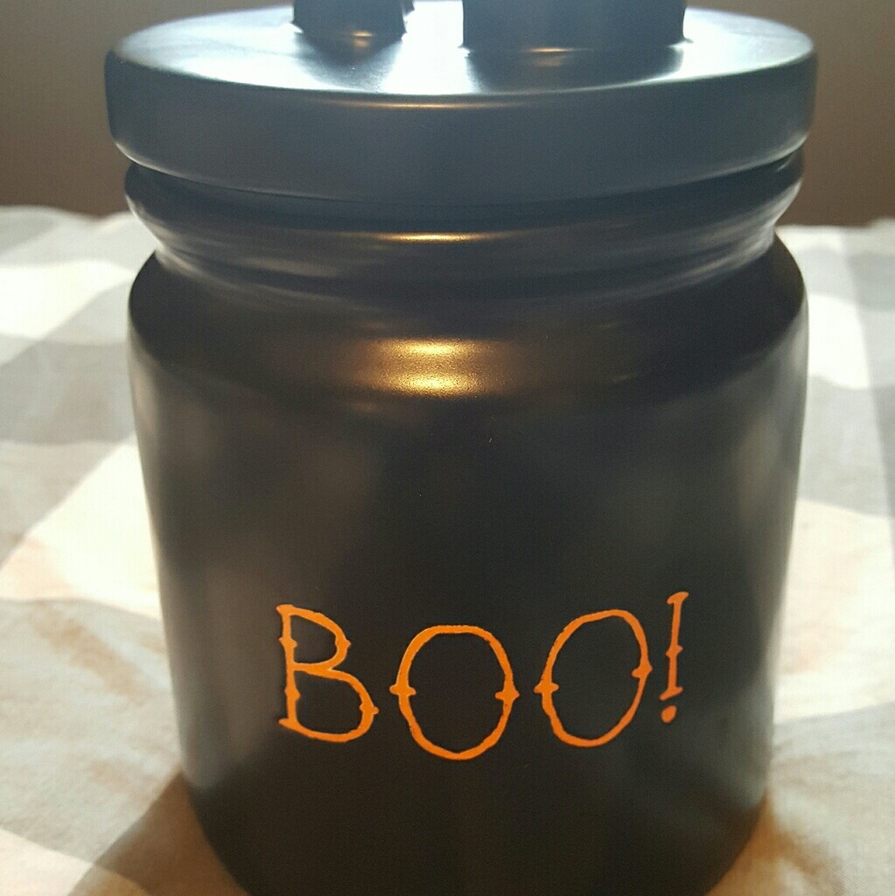 Magenta BOO Canister