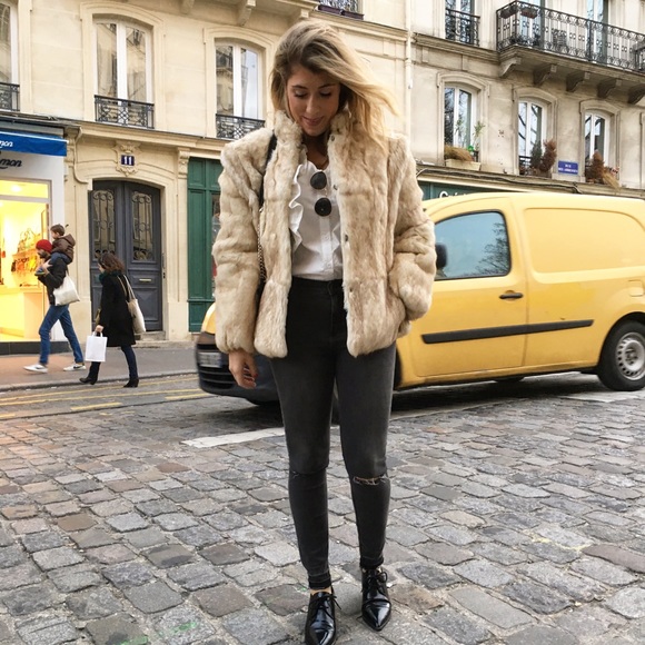 Welcome to my closet! - Picture 2 of 3