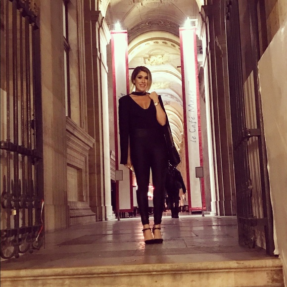 Welcome to my closet! - Picture 3 of 3