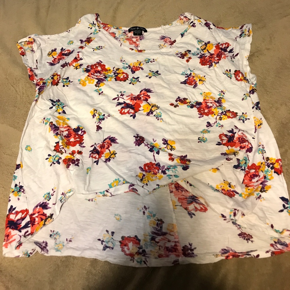 Floral shirt.