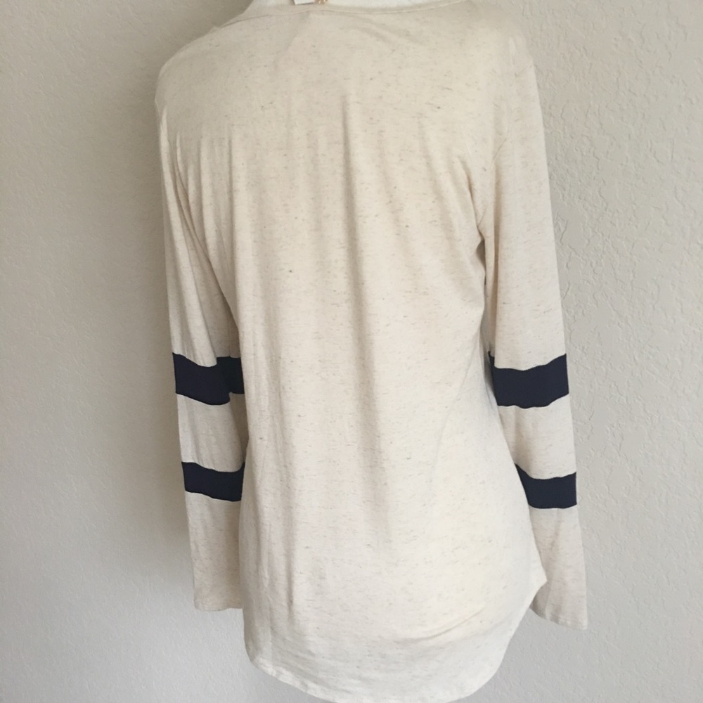 🤩5 for $25 SALE🤩 Navy Color Block Top - Picture 3 of 3
