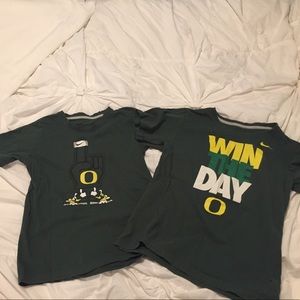 2 Nike Oregon duck tees