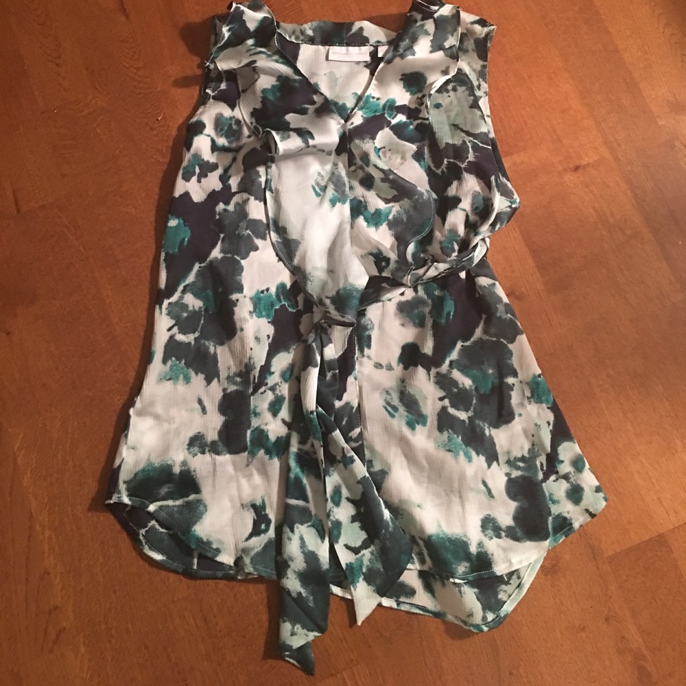 Sleeveless XS New York & Company blouse