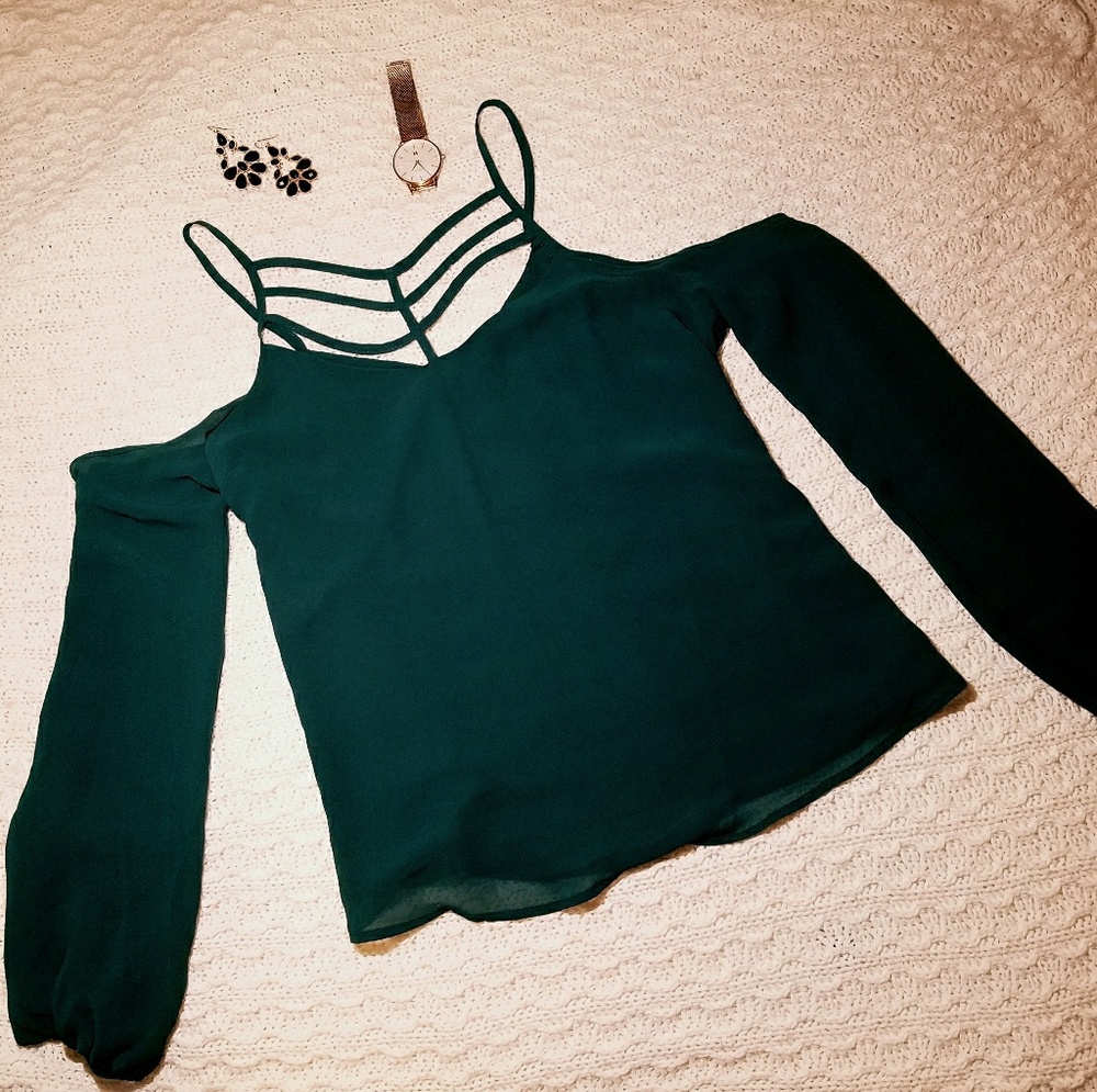 Perfect green long sleeve top