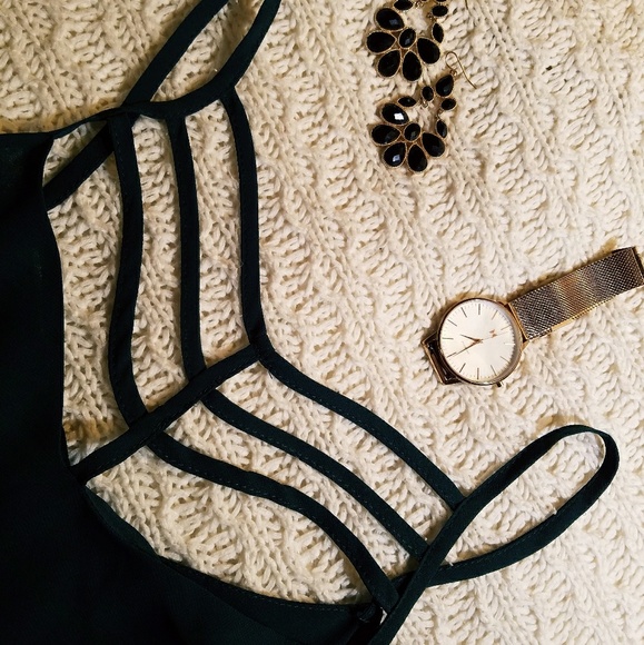 Perfect green long sleeve top - Picture 2 of 3