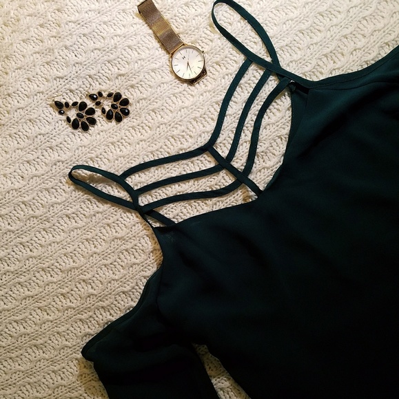 Perfect green long sleeve top - Picture 3 of 3