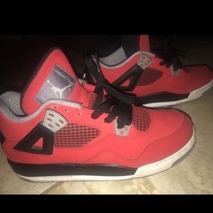 Jordan Toro 4's