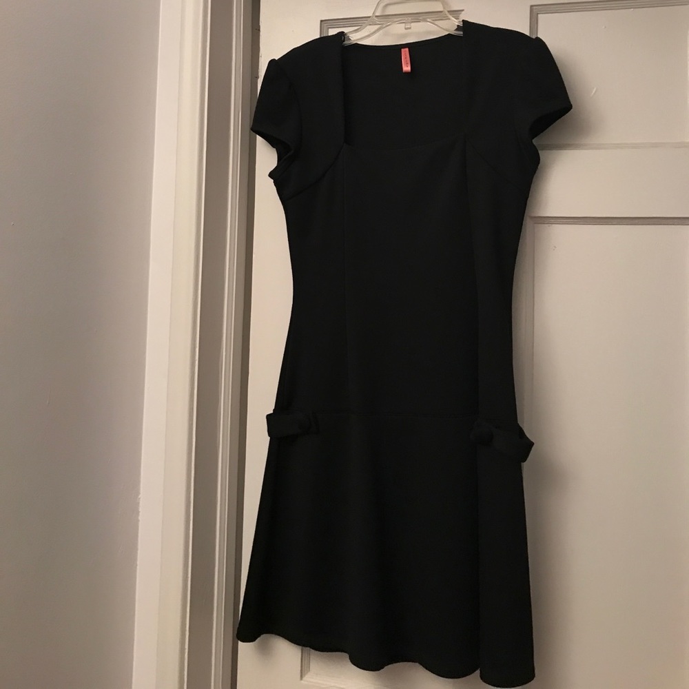 eight sixty black dress mini size Large