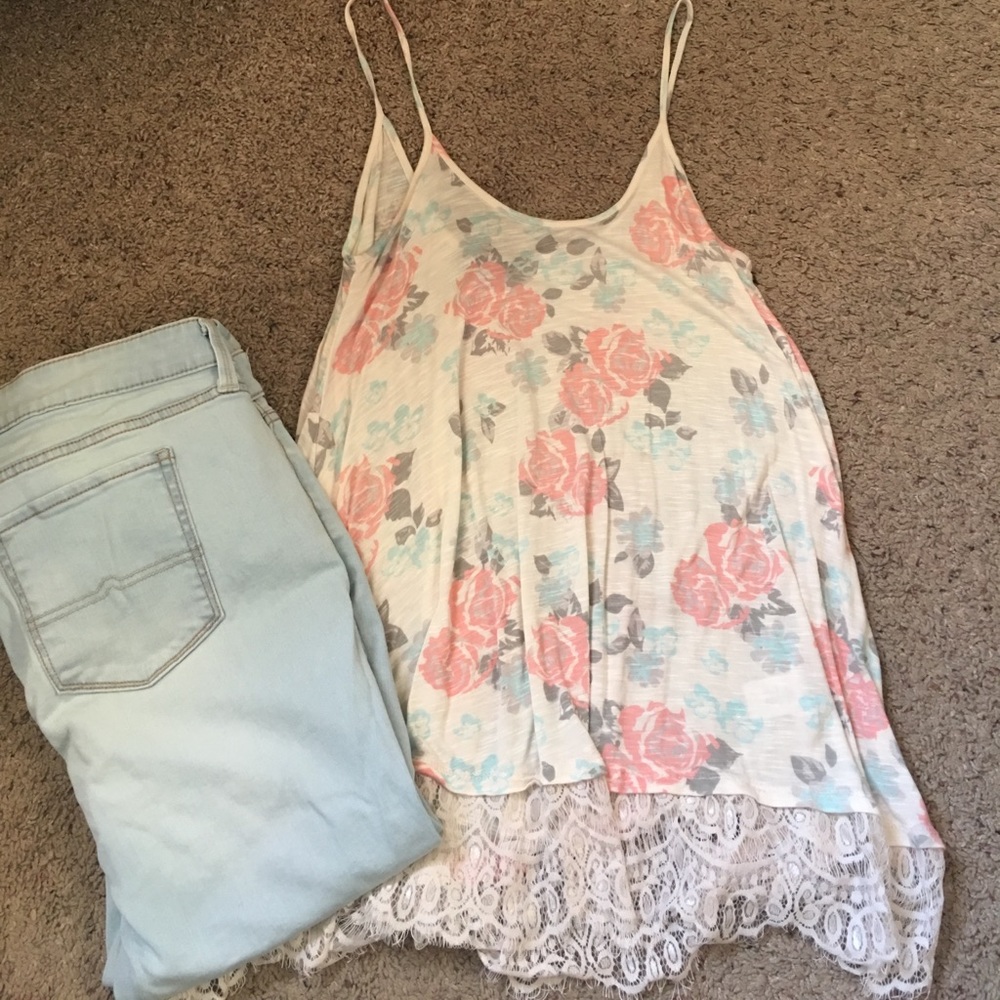 Floral lace tank top