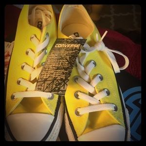 Converse NWT Yellow size 5 women's shoes new w/box
