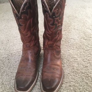 Women's Ariat Western cowgirl boots