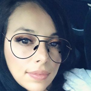 Meet your Posher, Yaira