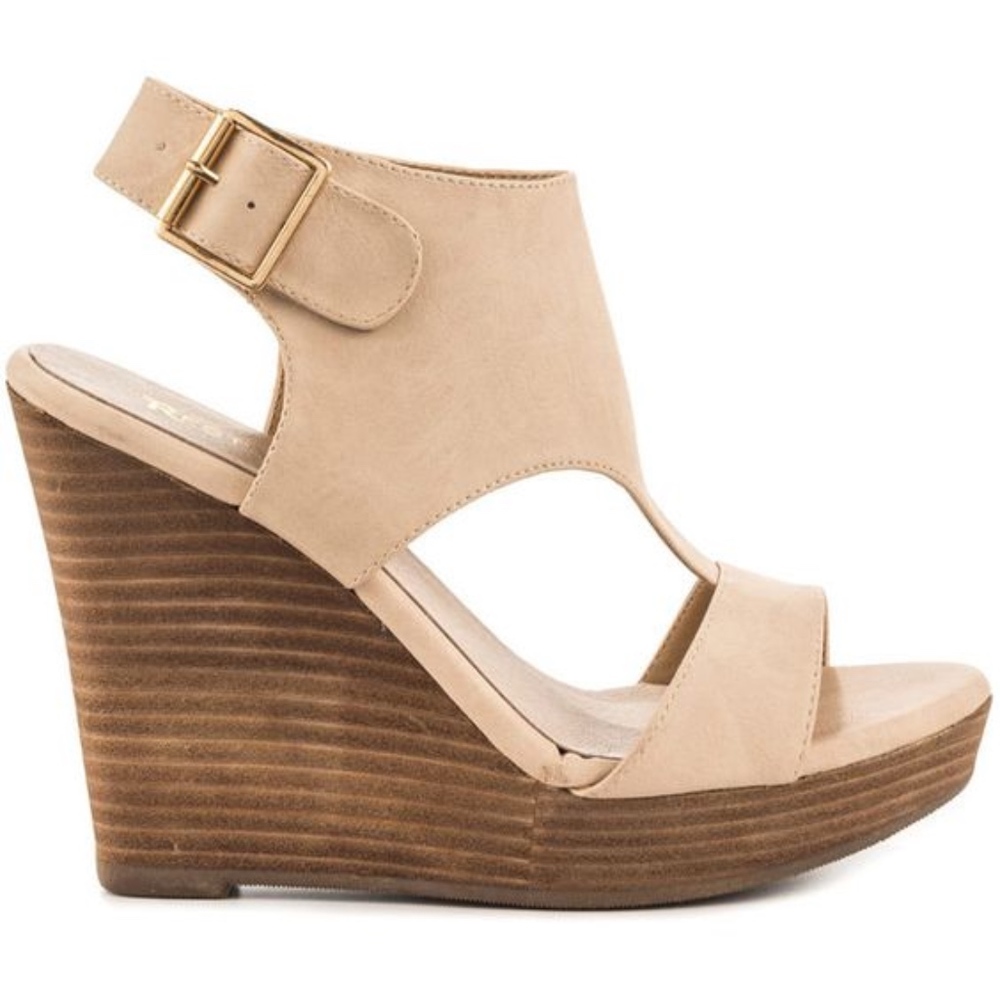 "Restricted" nude platfrom heel