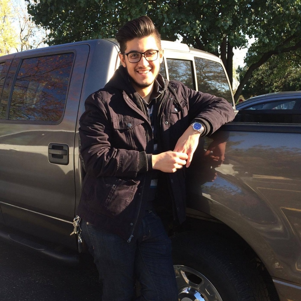 Meet your Posher, Luis