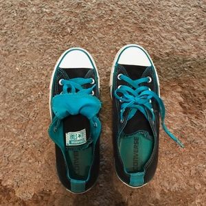 WEEKEND SALE🔥 Blue & Black Converses