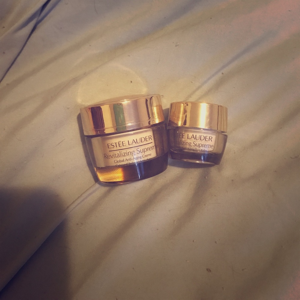Estée Lauder Revitalizing Global Anti Aging Creme