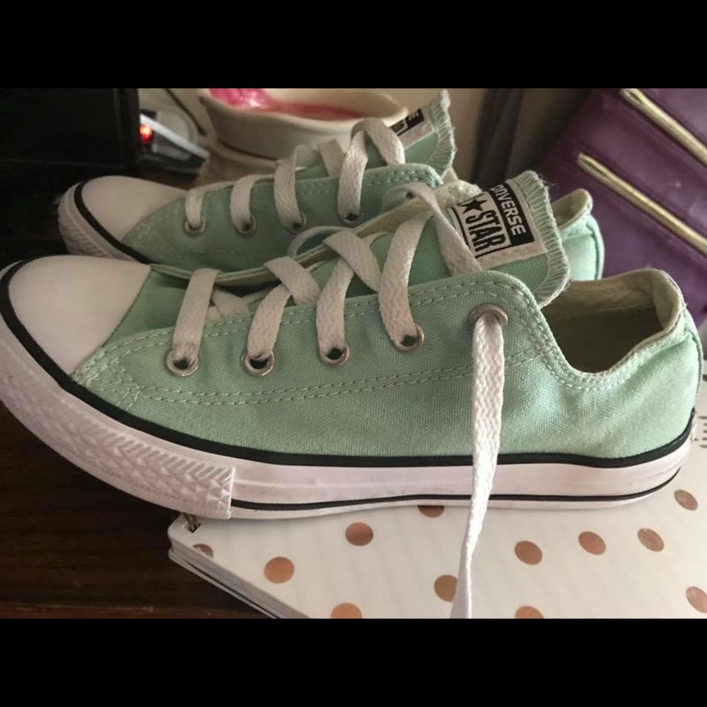 Converse - Picture 2 of 2