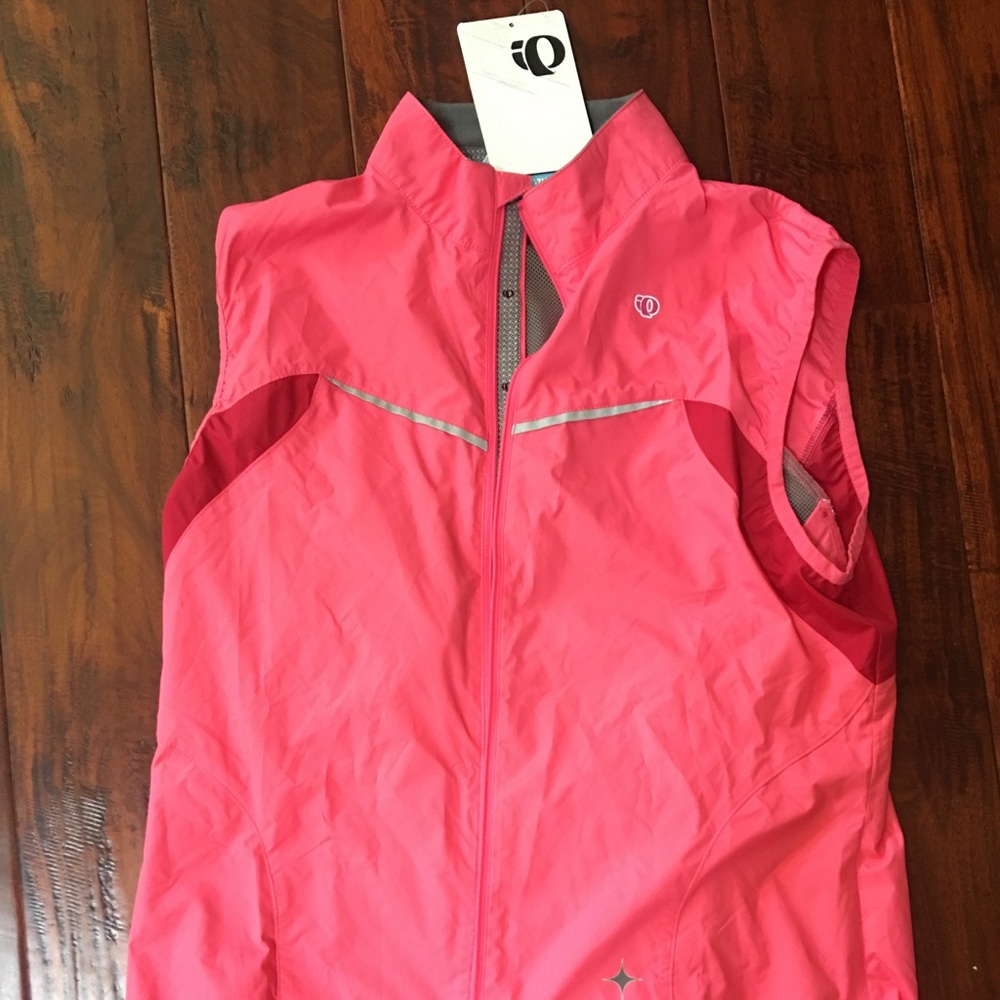 Cycling vest by Pearl Izumi, size L. NWT.