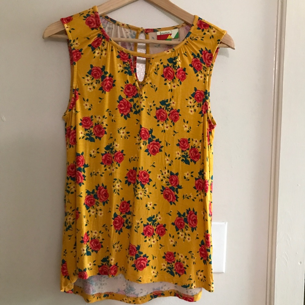 Rose print blouse with keyhole detail