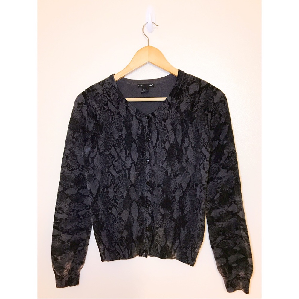 H&M women's cardigan in leopard print
