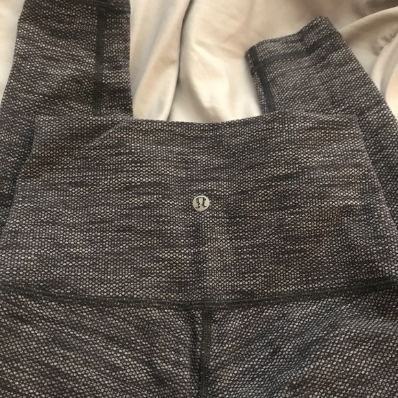 Lululemon Pants *SOLD - Picture 1 of 2