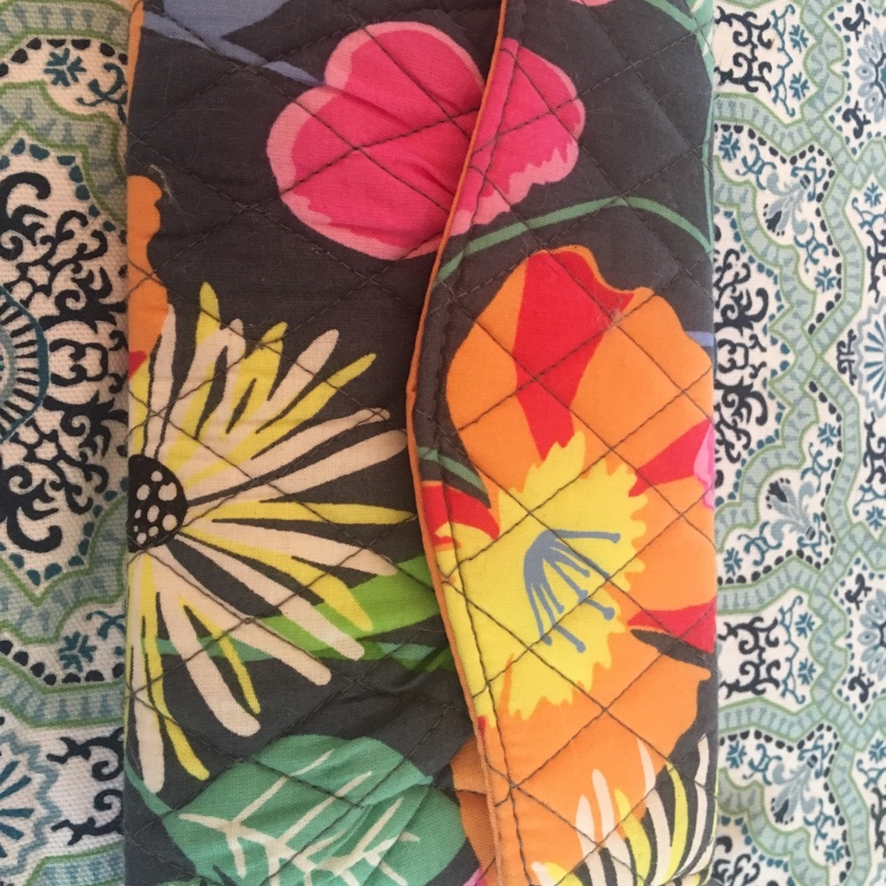 Floral Print Vera Bradley Wallet with Strap (NWT)