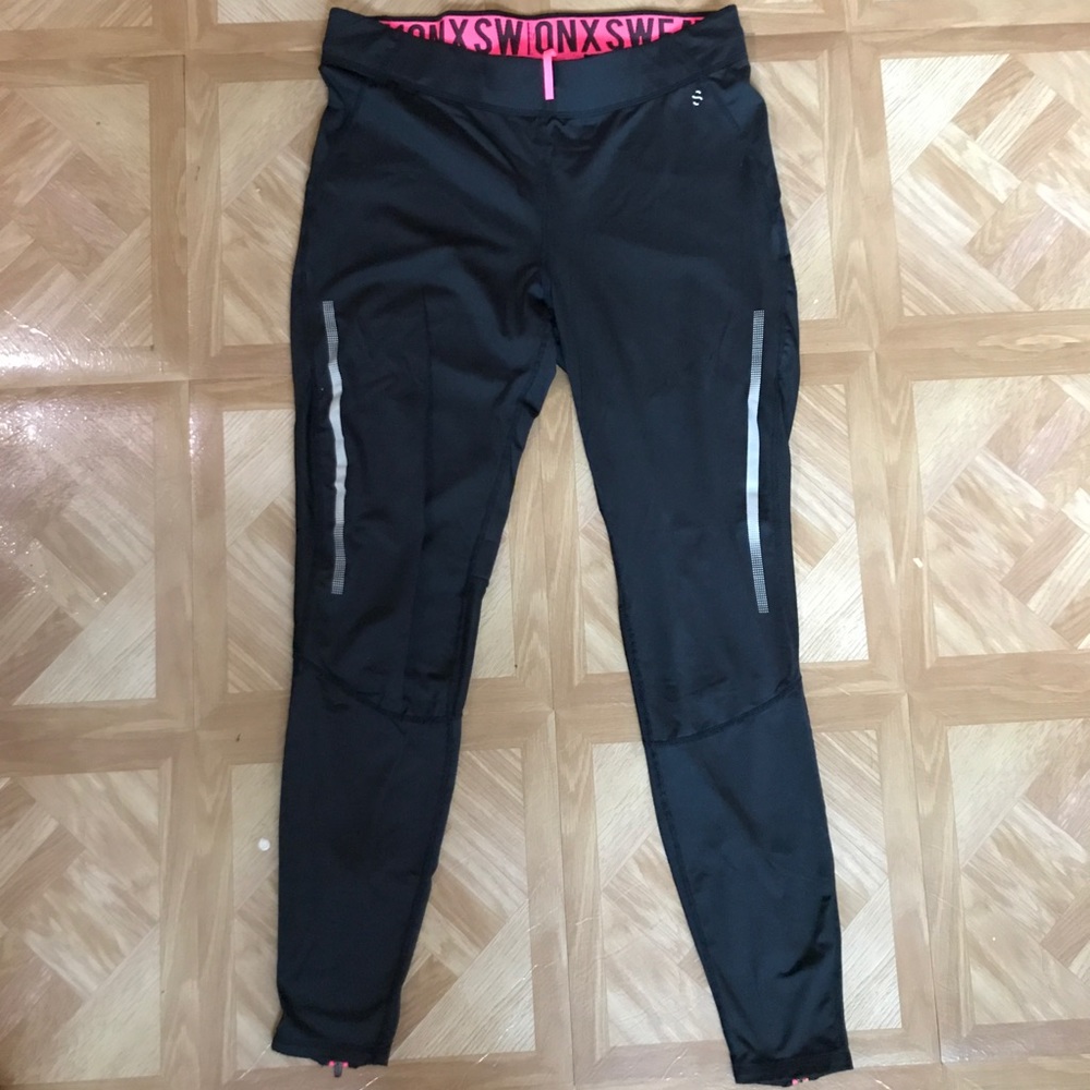 Gym / workout Leggings with zipper detail