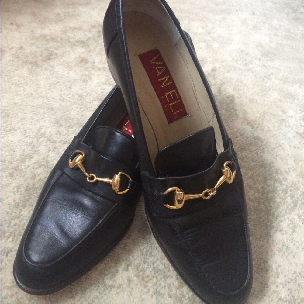 Van Eli loafers size 7 black