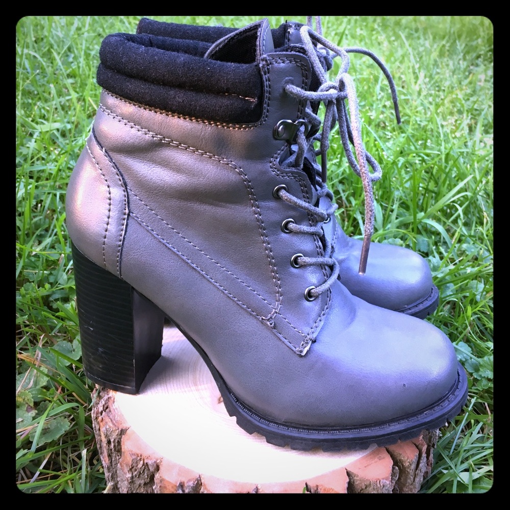 Perfect for Fall! Gray Ankle Boots with Heel