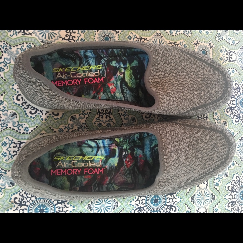 Skechers (NWOT) memory foam slip on shoes.