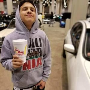 Meet your Posher, Adalberto