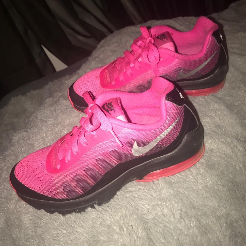 Nike air max invigor